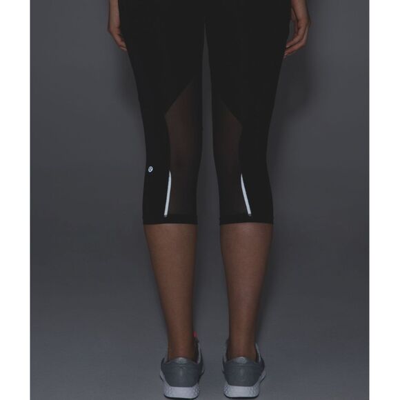 Lululemon Outrun 17" Crop Legging - Black - Size 8 - Picture 7 of 14